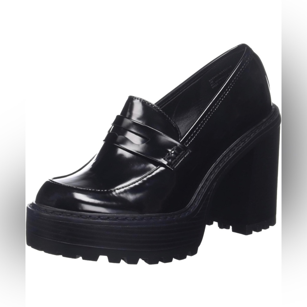Steve Madden / Madden Girl Platform Heel Loafers size 7 / 37